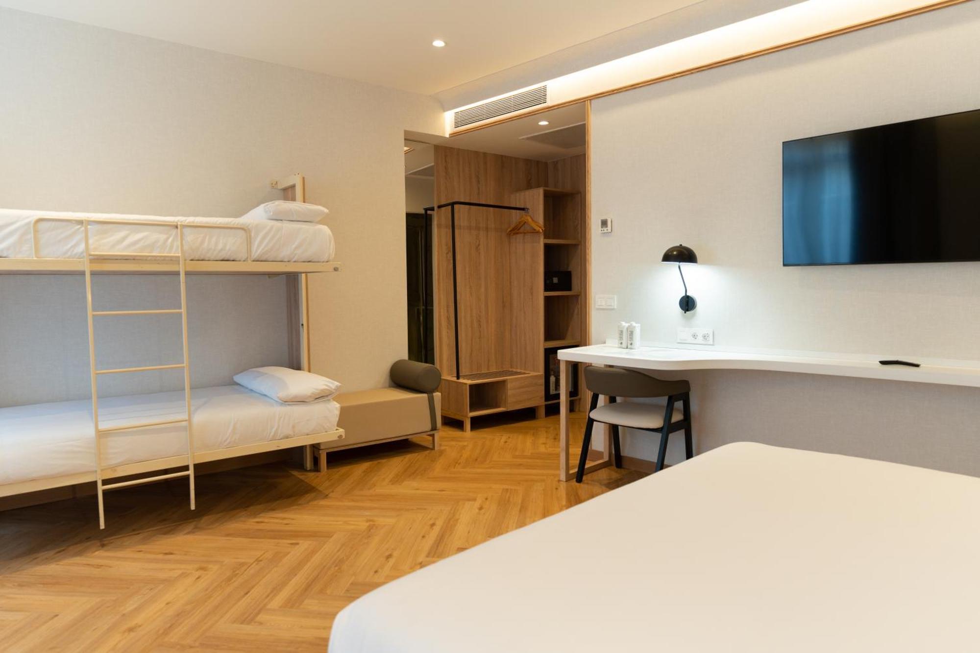 Petit Palace Chueca Madrid Luaran gambar